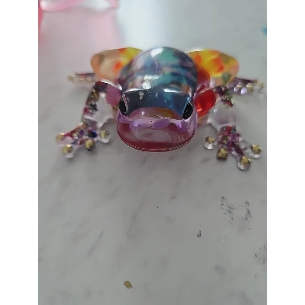 Resin Frog With‎ Dragonfly Figure Handmade Decoration Gift Paperweight 723